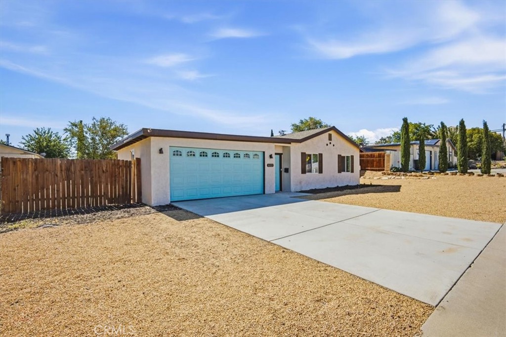 16523 Lariat Property Photo 1
