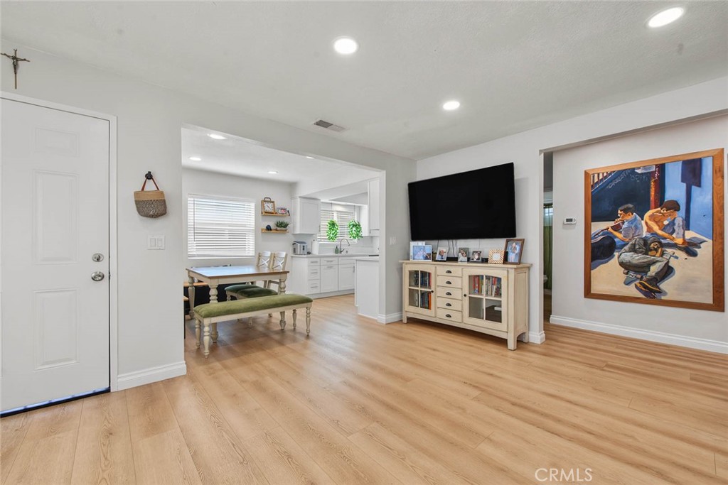 817 S Lope Property Photo 14