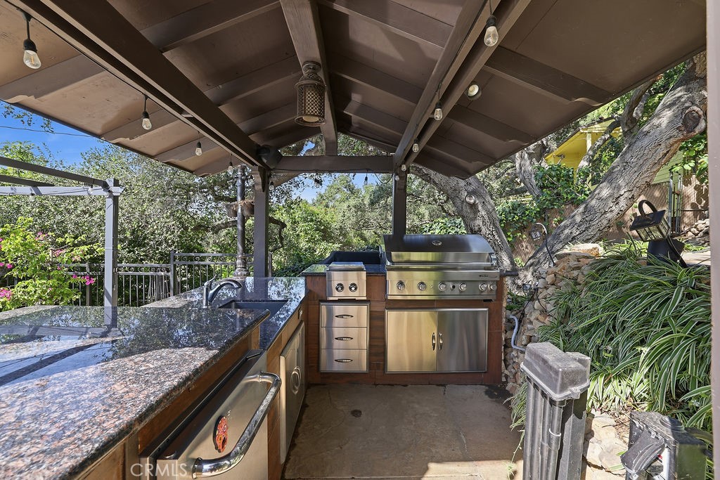 921 Monarch Property Photo 57