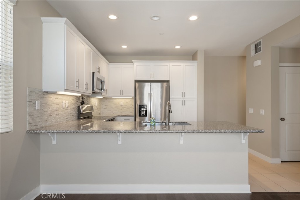 545 W Foothill 85 Property Photo 4