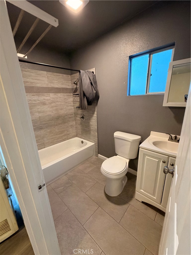 1018 6th Property Photo 12