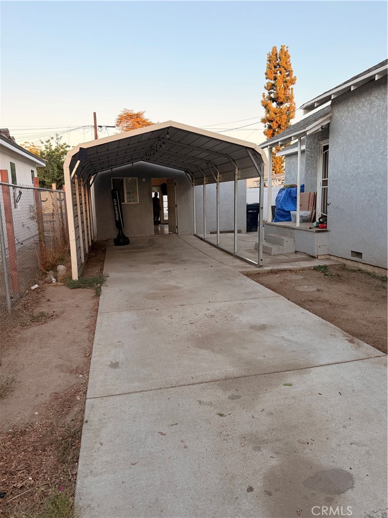 1018 6th Property Photo 22