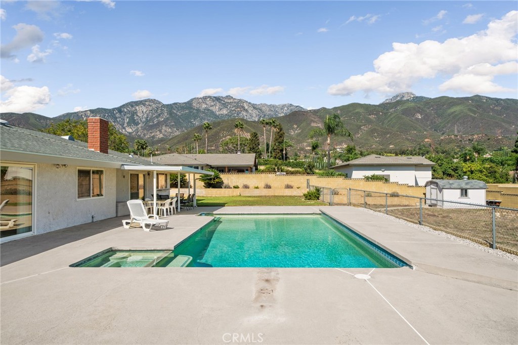 5439 Sard Street Property Photo 3