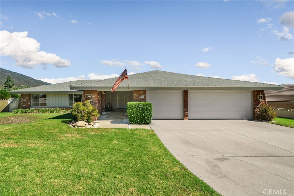 5439 Sard Street Property Photo 5
