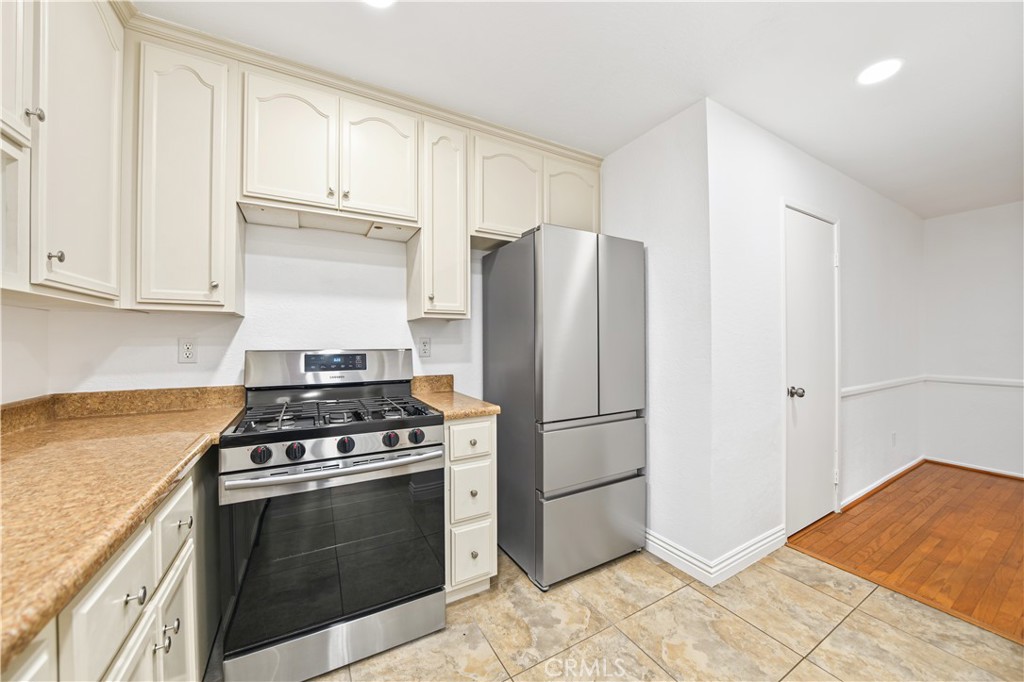 420 Golden Springs Drive Property Photo 12
