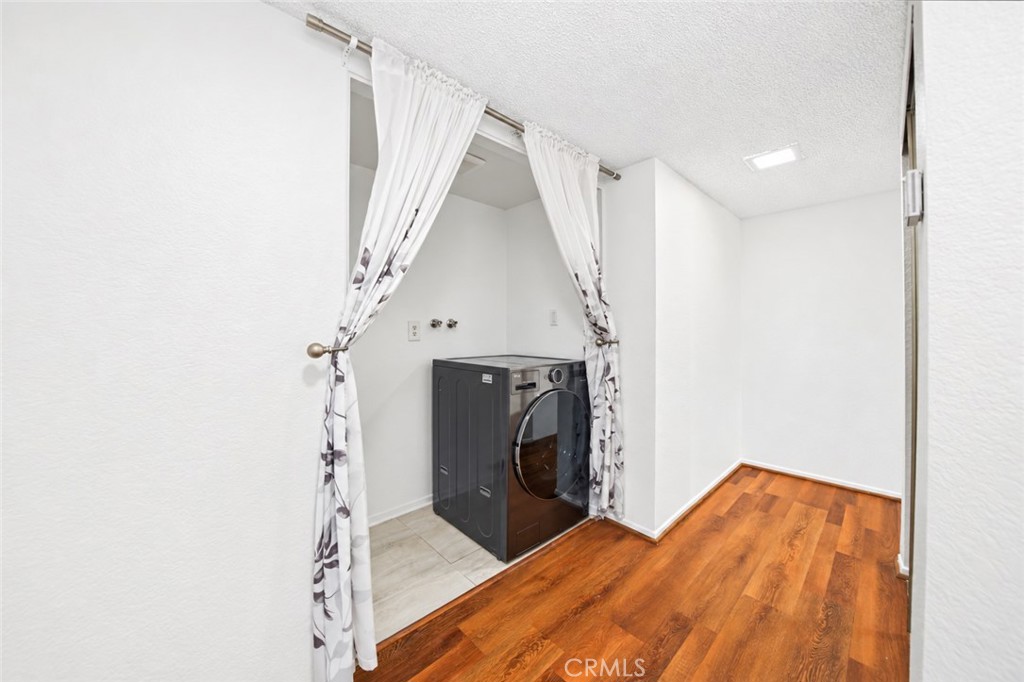 420 Golden Springs Drive Property Photo 16