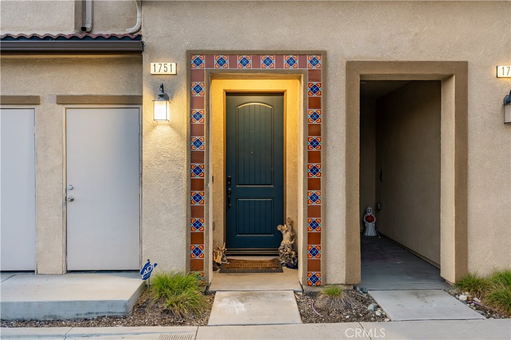 1751 Apricot Tree Place Property Photo 3