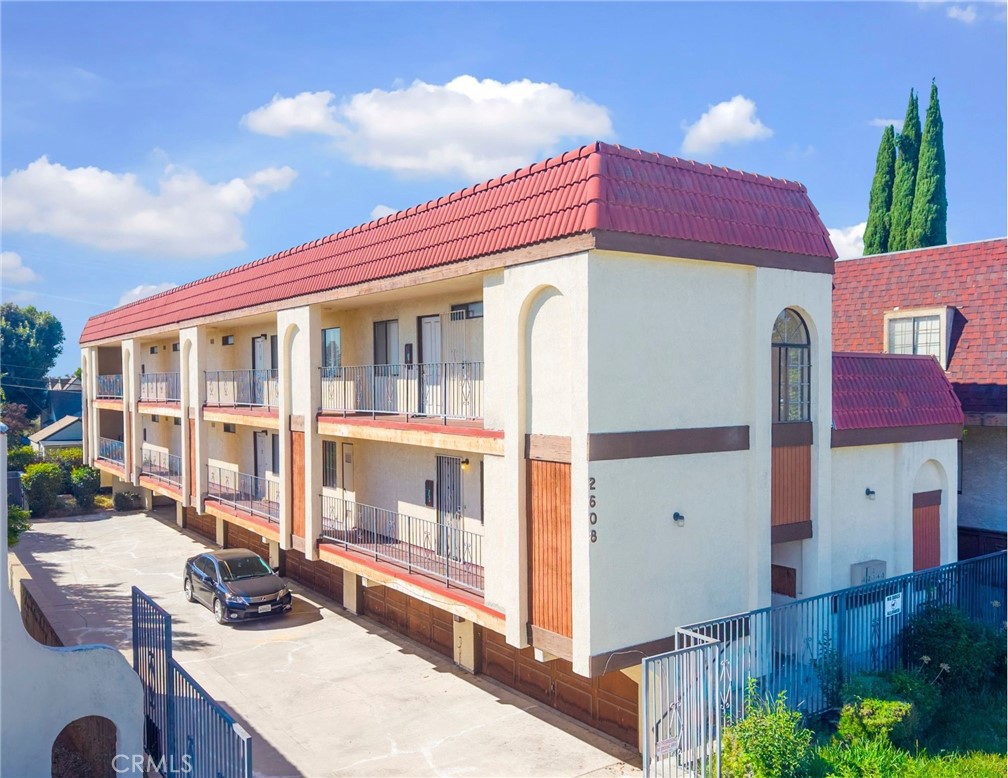 2608 W Alhambra Road Property Photo 1
