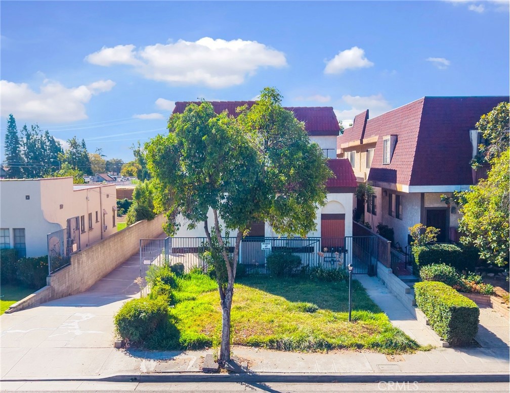 2608 W Alhambra Road Property Photo 3