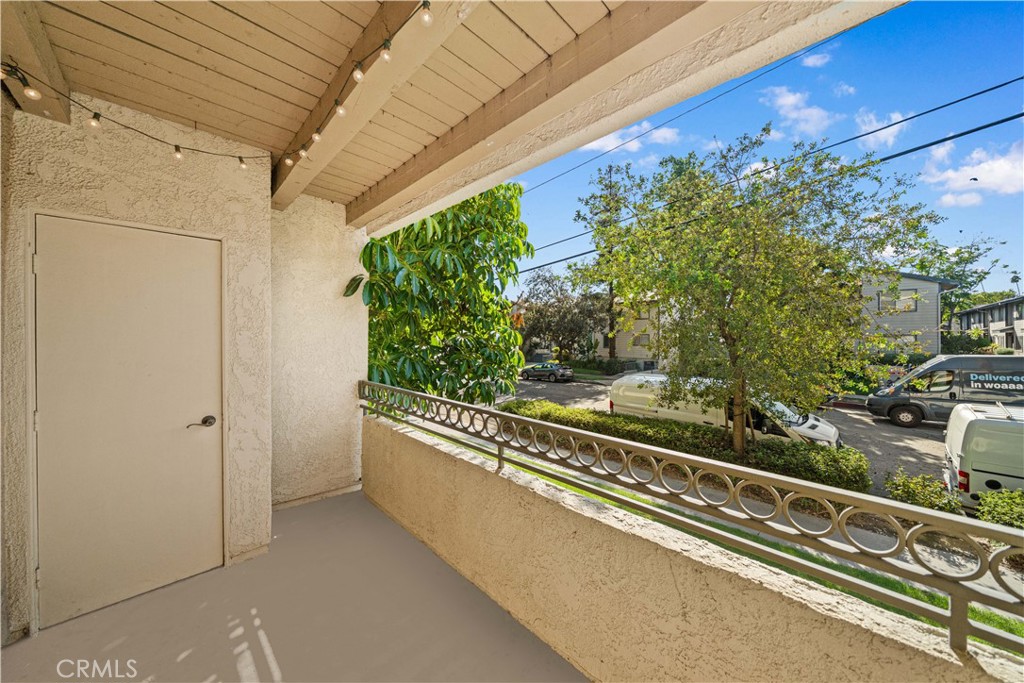 64 N Mar Vista Avenue 103 Property Photo 10