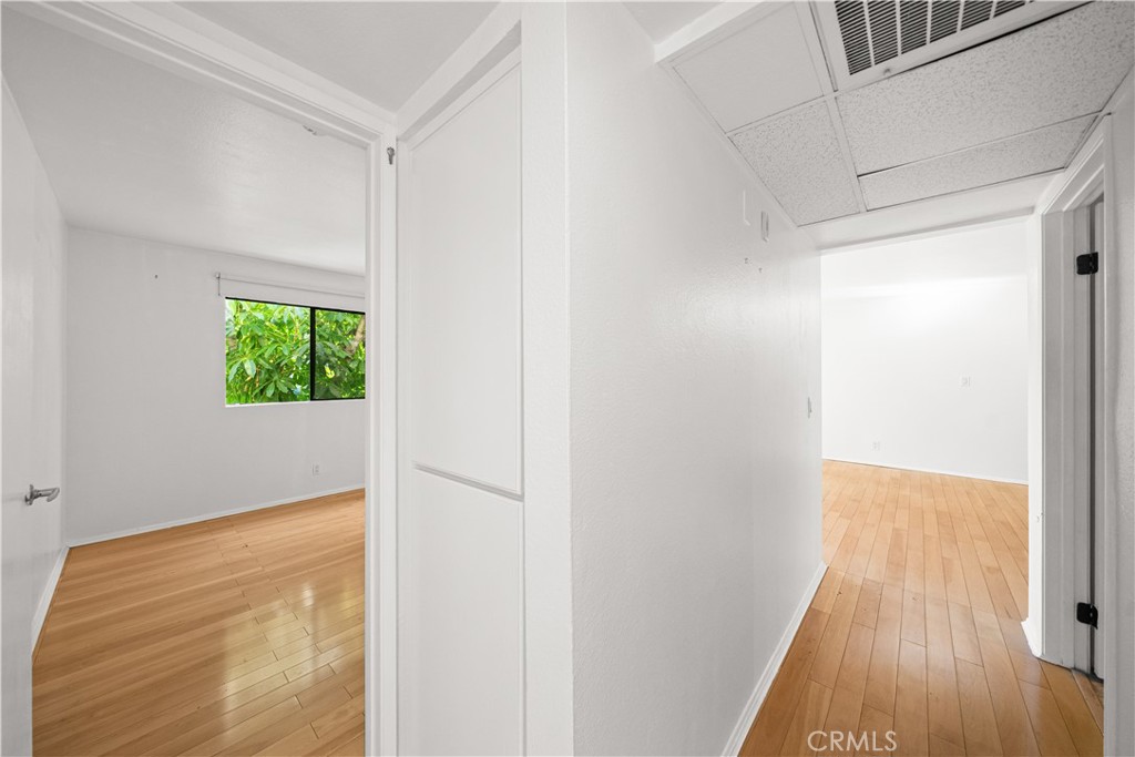 64 N Mar Vista Avenue 103 Property Photo 11