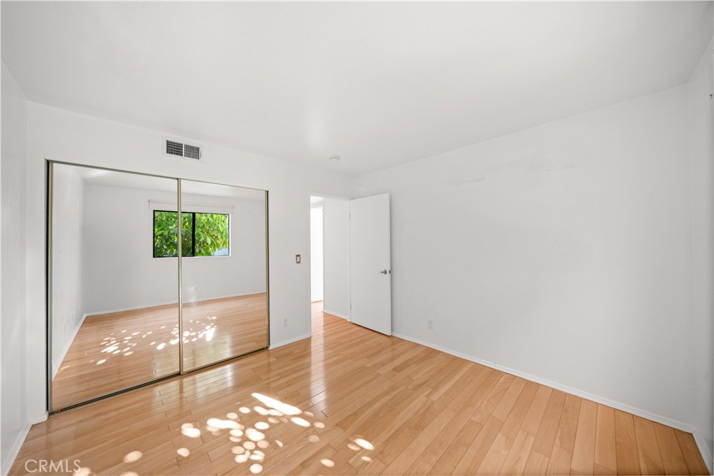 64 N Mar Vista Avenue 103 Property Photo 14
