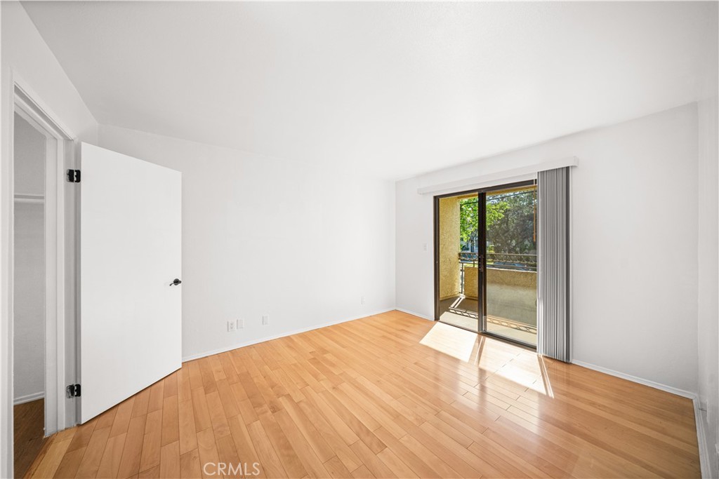 64 N Mar Vista Avenue 103 Property Photo 15