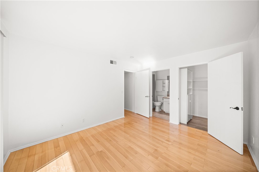 64 N Mar Vista Avenue 103 Property Photo 16