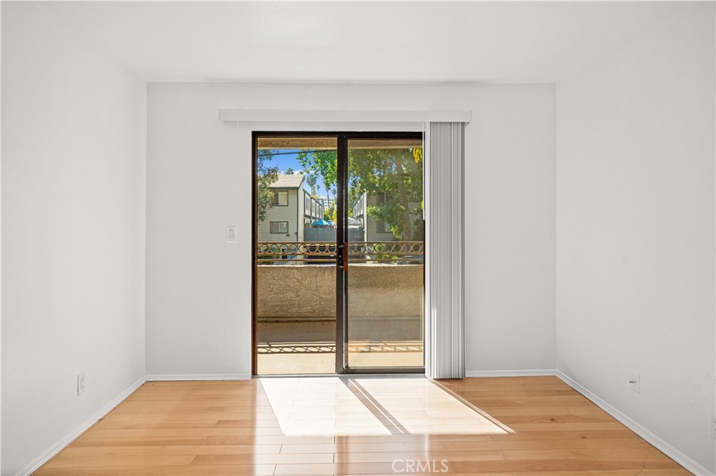 64 N Mar Vista Avenue 103 Property Photo 18