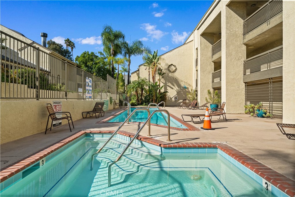 64 N Mar Vista Avenue 103 Property Photo 23