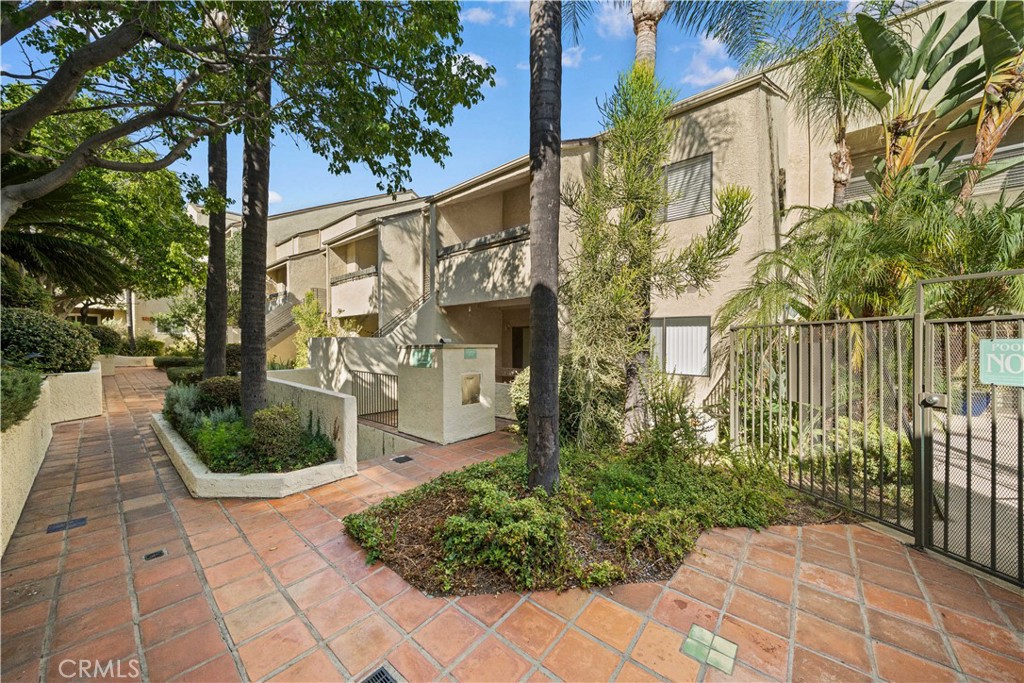 64 N Mar Vista Avenue 103 Property Photo 29