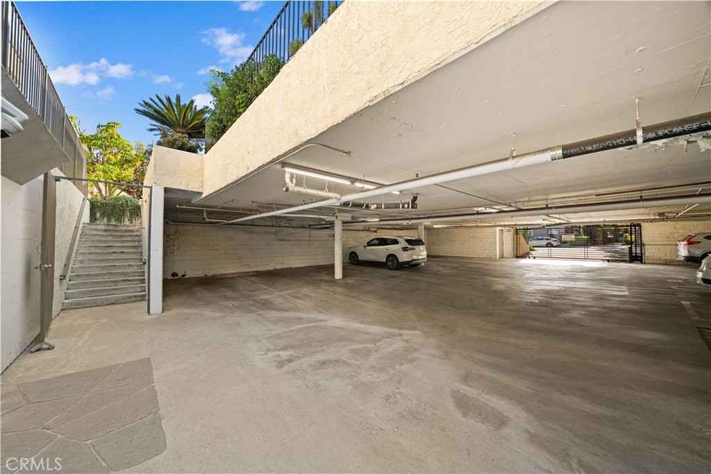 64 N Mar Vista Avenue 103 Property Photo 31