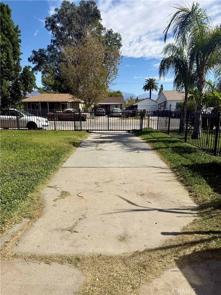1060 Myrtle Drive Property Photo 3