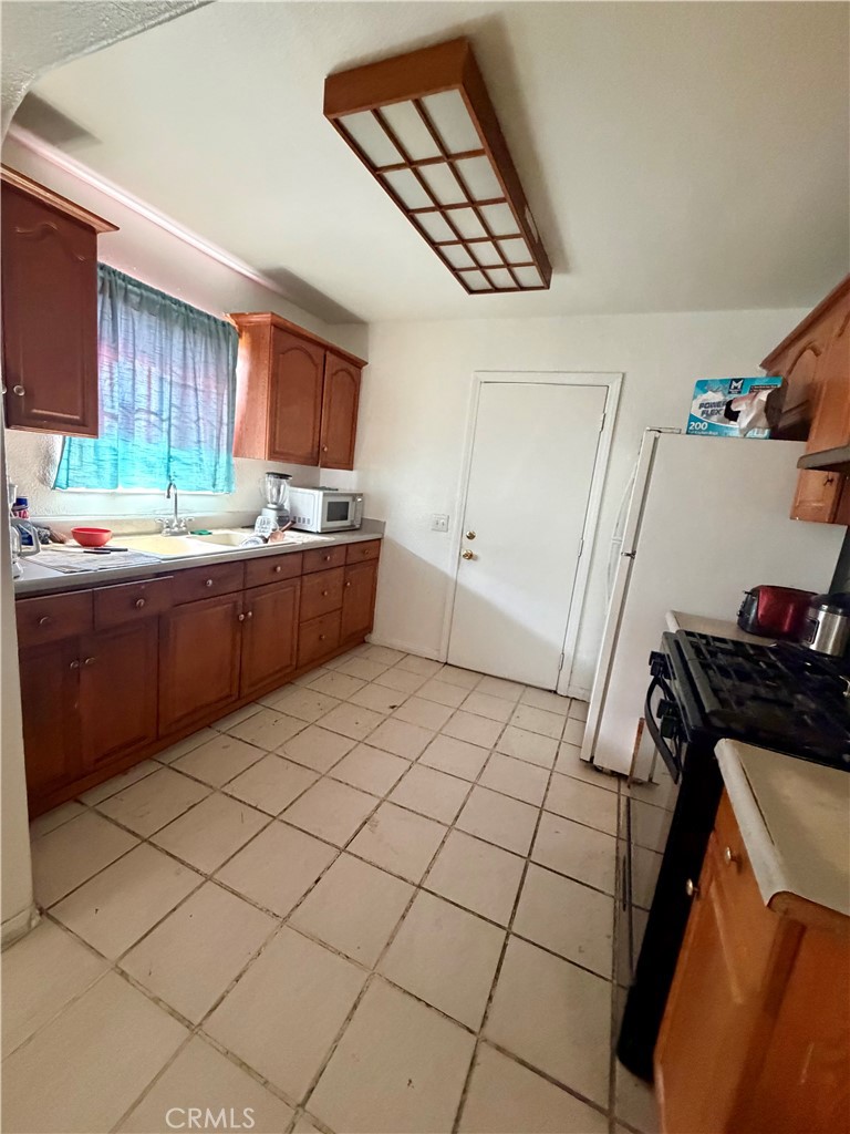 1060 Myrtle Drive Property Photo 4