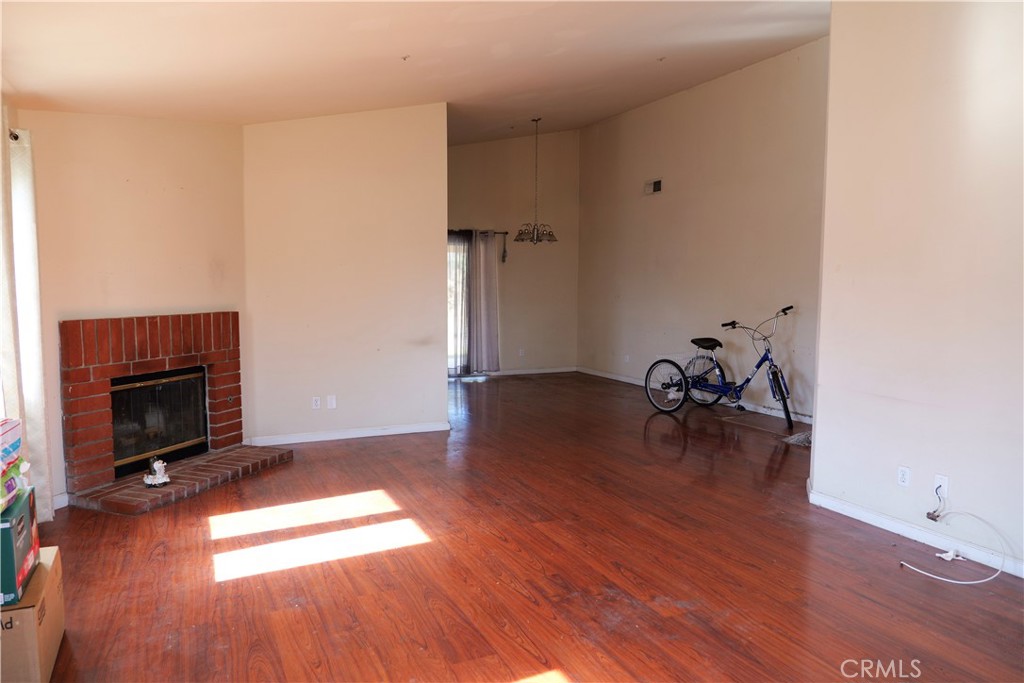 9562 Sultana Property Photo 3