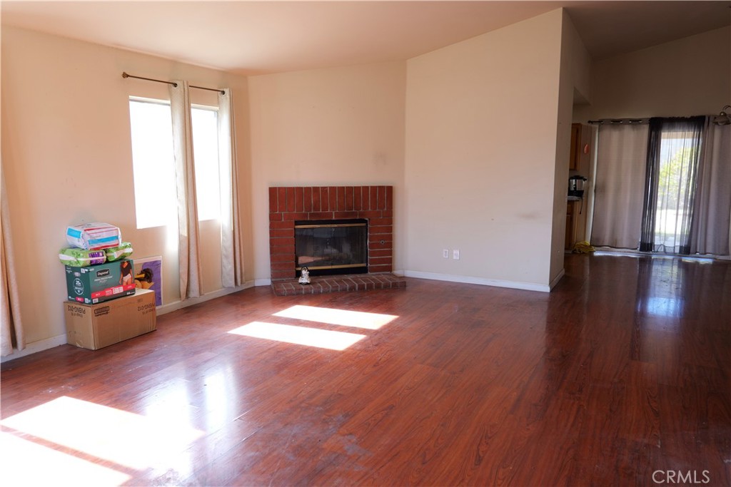 9562 Sultana Property Photo 5
