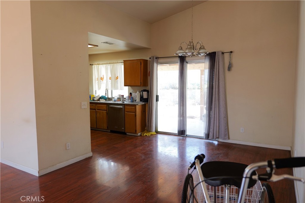 9562 Sultana Property Photo 7