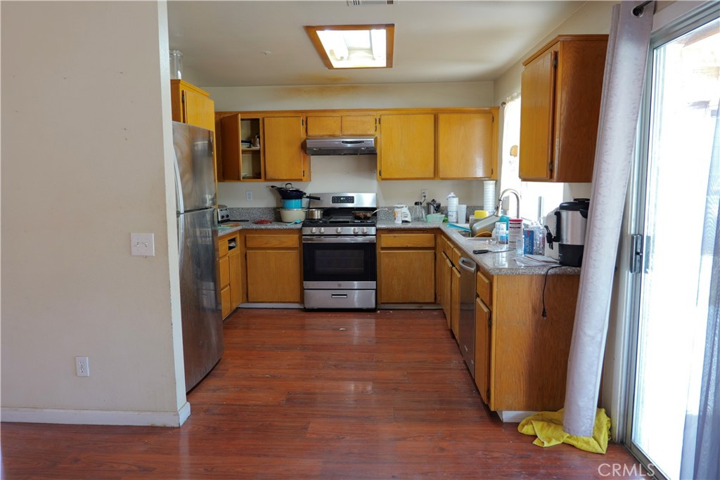 9562 Sultana Property Photo 9
