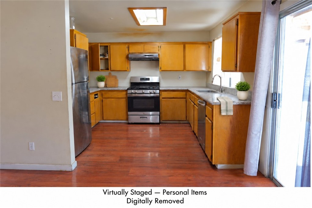 9562 Sultana Property Photo 10