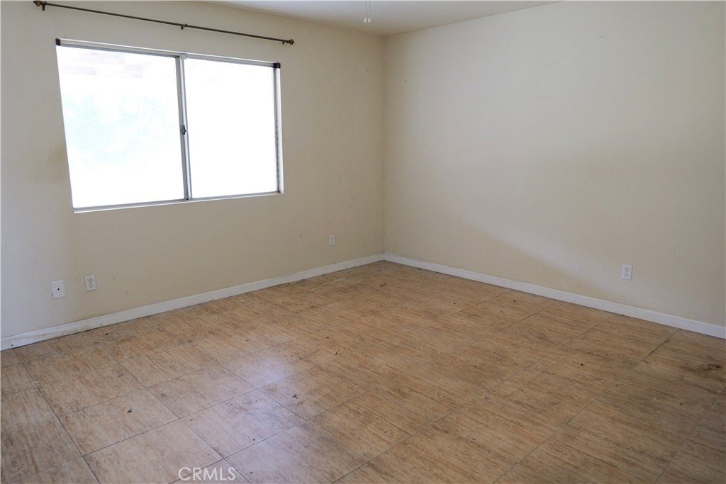 9562 Sultana Property Photo 15