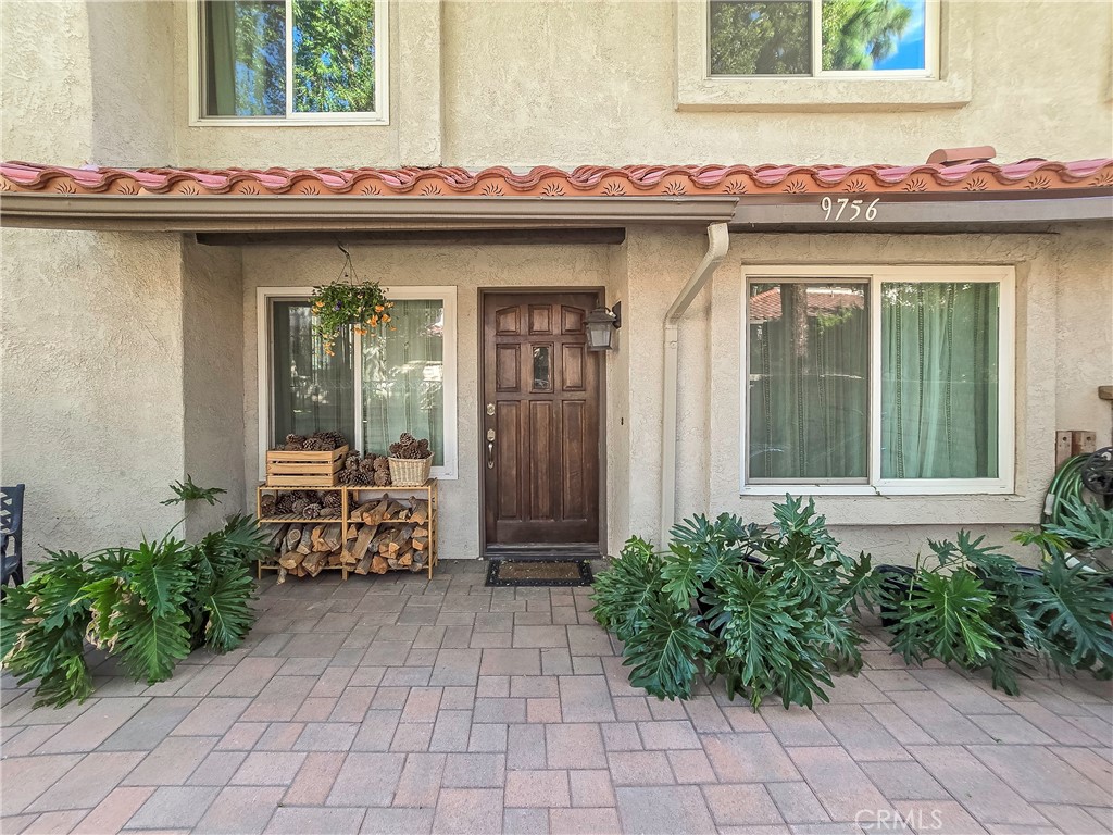 9756 Louise Way Property Photo 3