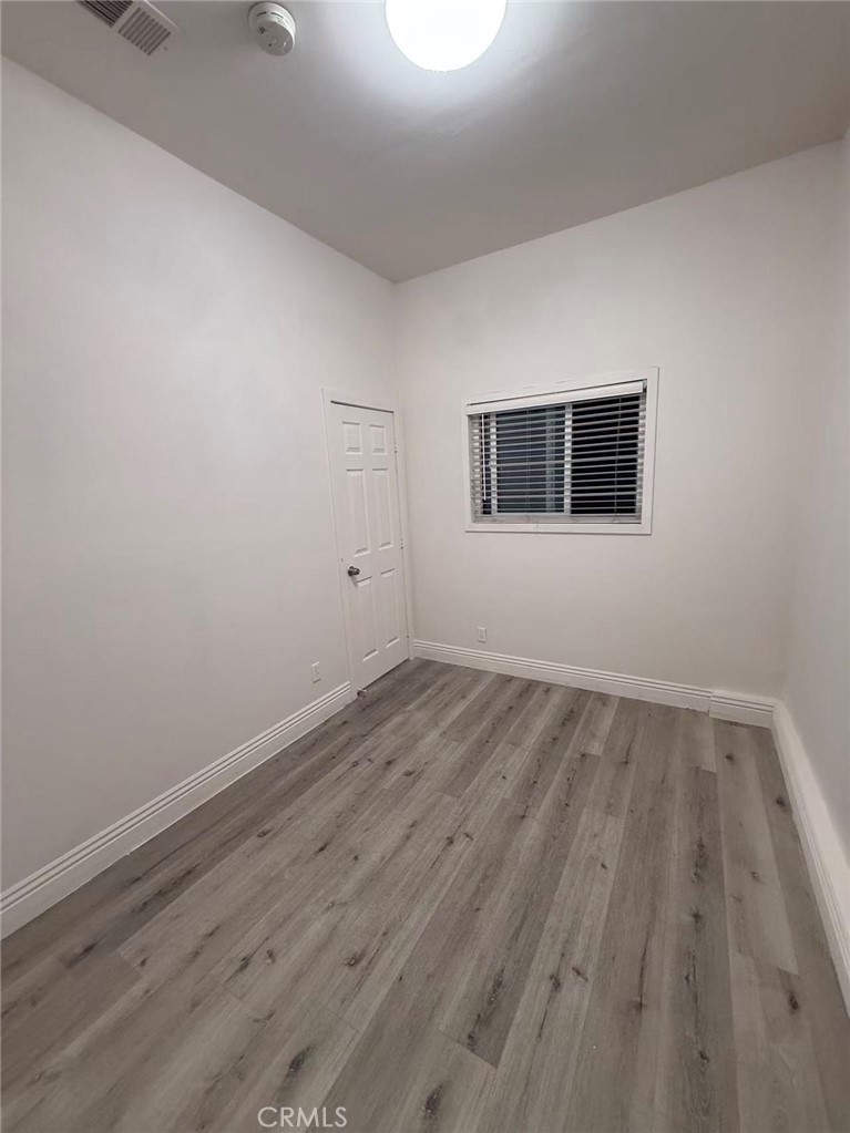 219 W Elm Street Property Photo 5