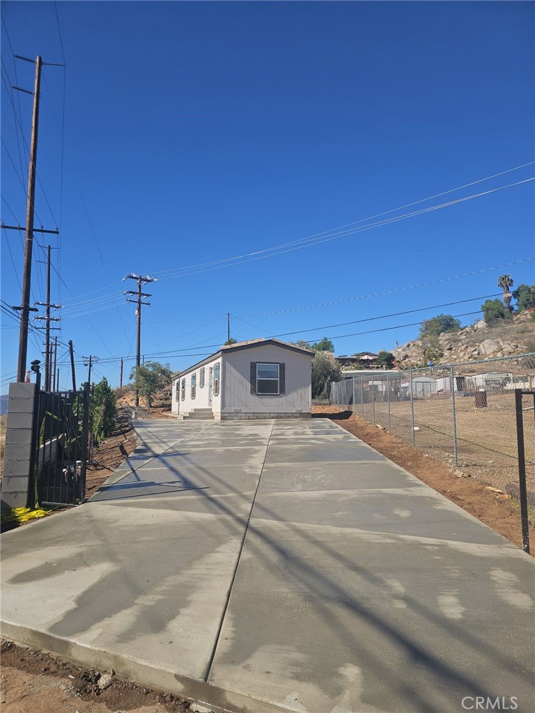 27735 State Highway 74 Property Photo 1
