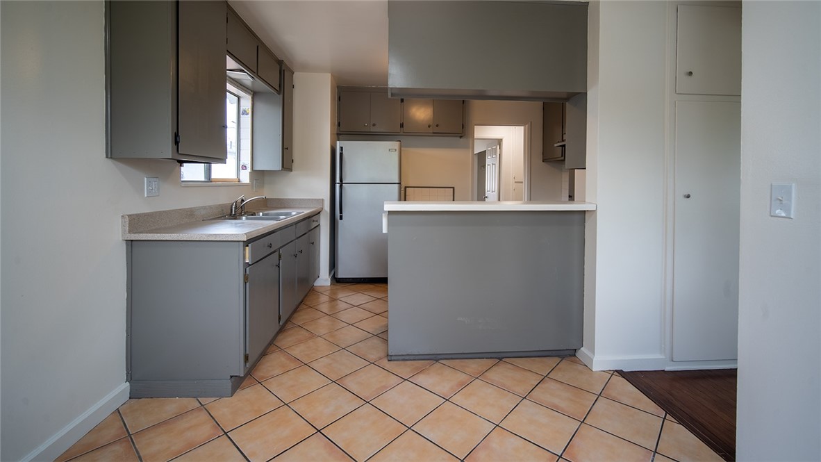 520 E Adele Property Photo 3