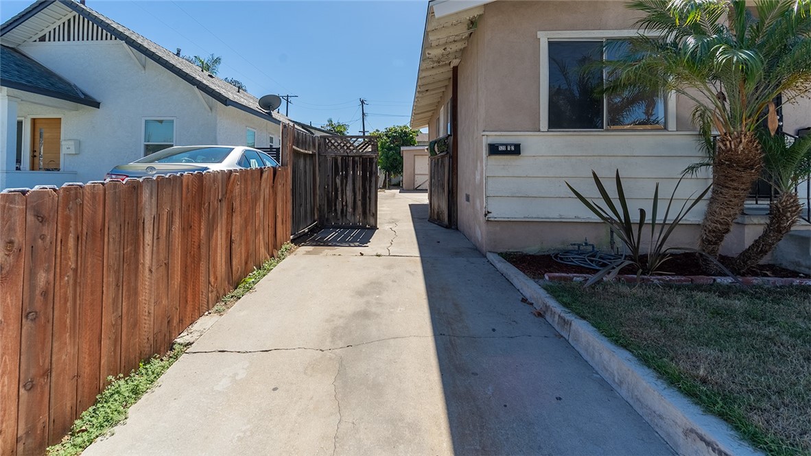 520 E Adele Property Photo 16