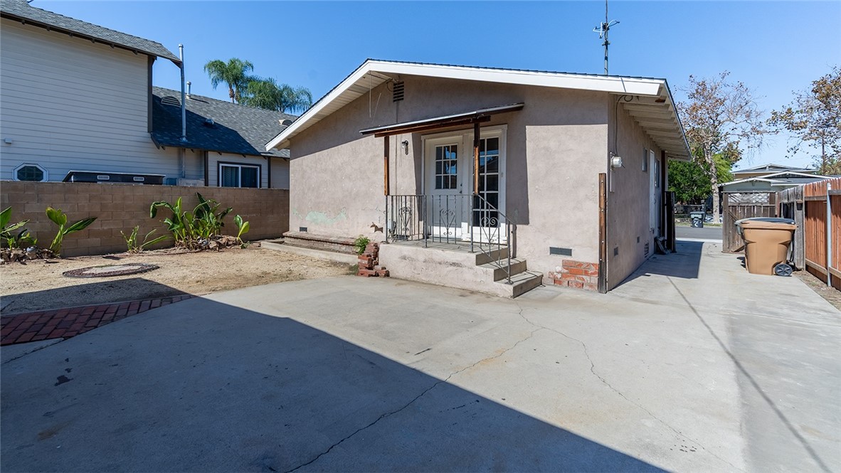 520 E Adele Property Photo 18