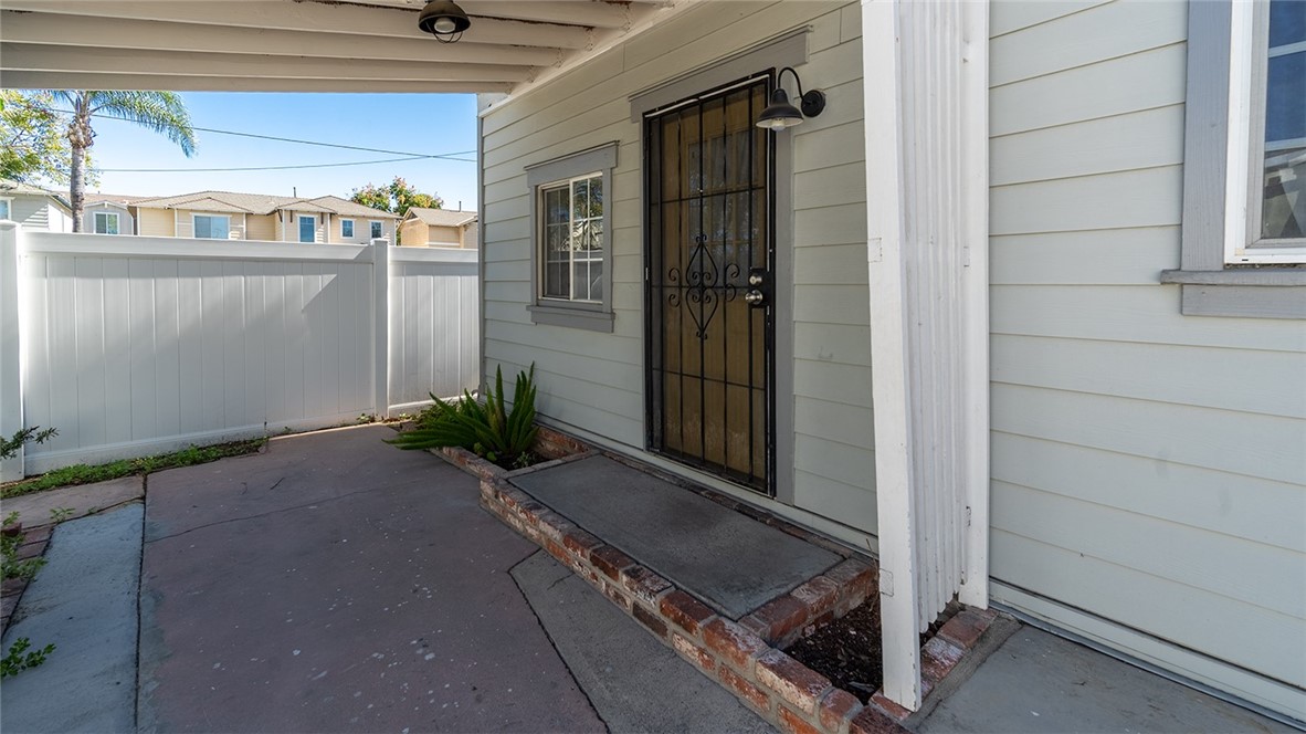 520 E Adele Property Photo 23