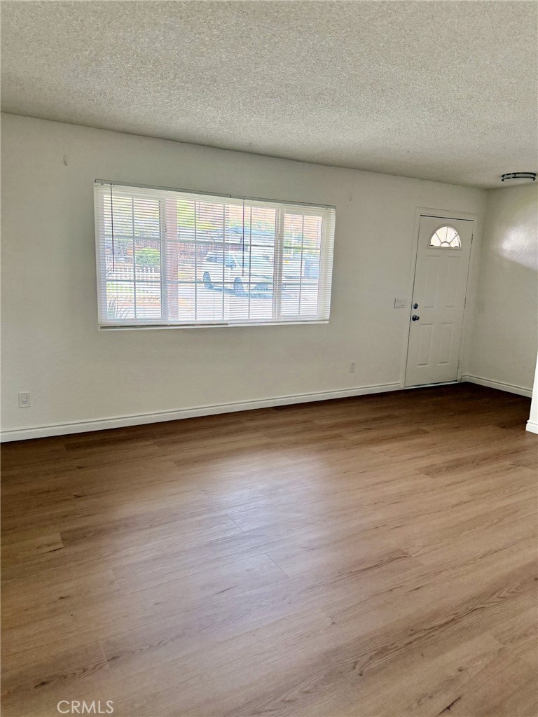 2227 Mentone Boulevard B Property Photo 4