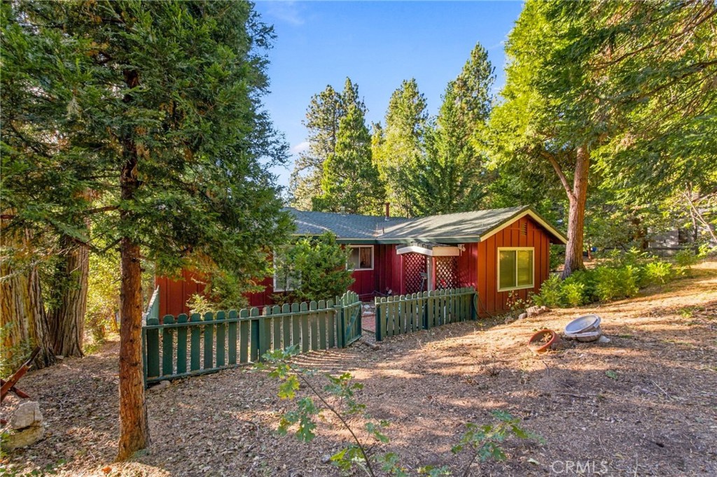 31136 Mountain Oak Drive Property Photo 8
