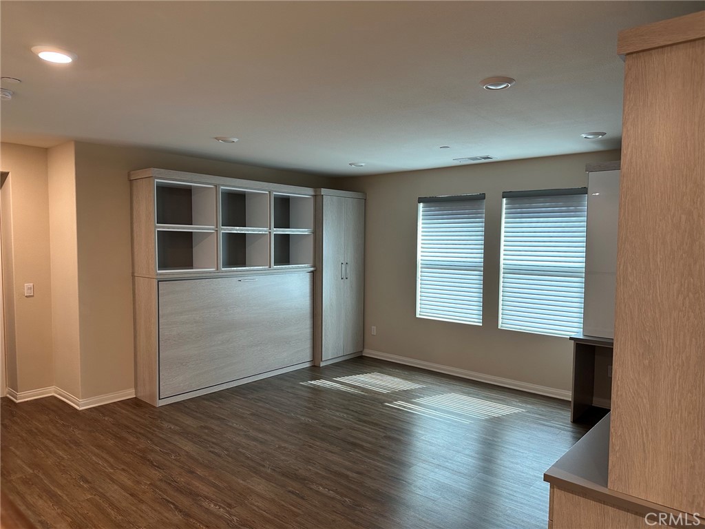 888 Julie Place Property Photo 10
