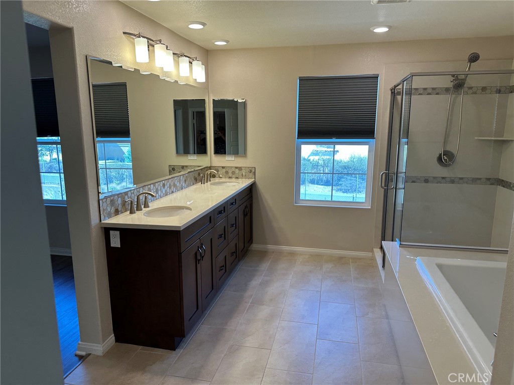888 Julie Place Property Photo 19