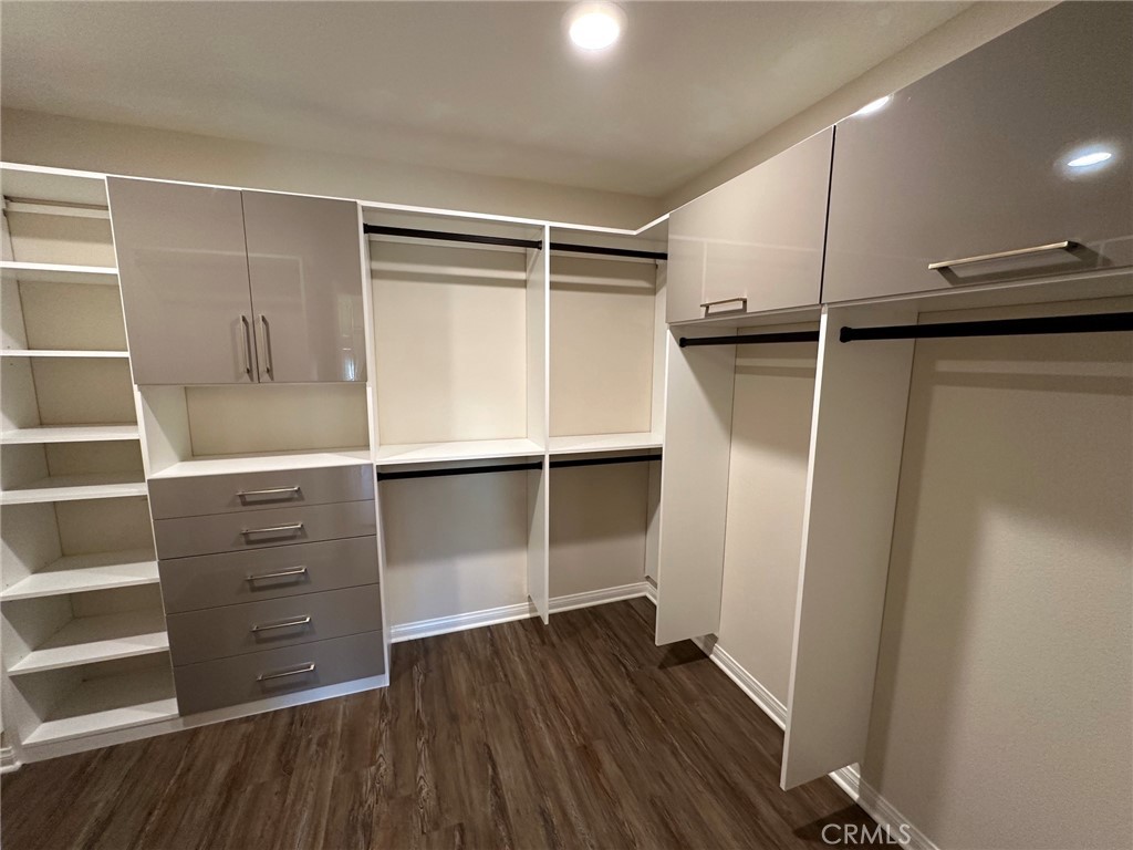 888 Julie Place Property Photo 20