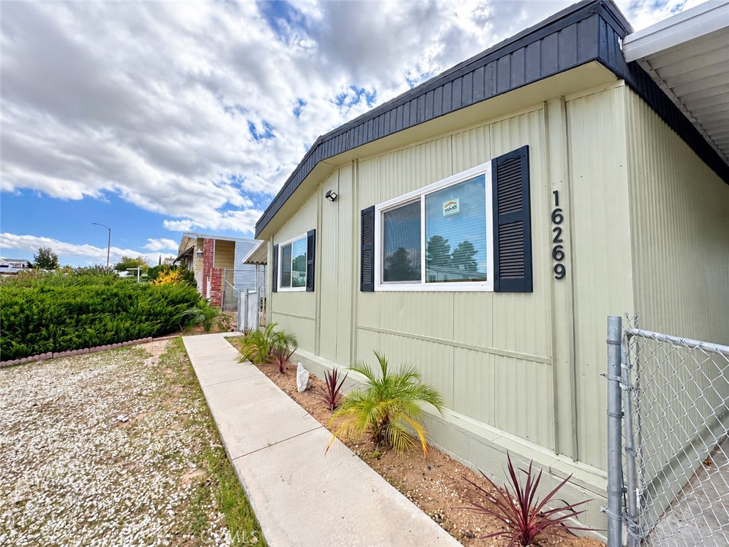 16269 Wimbleton Drive Property Photo 2