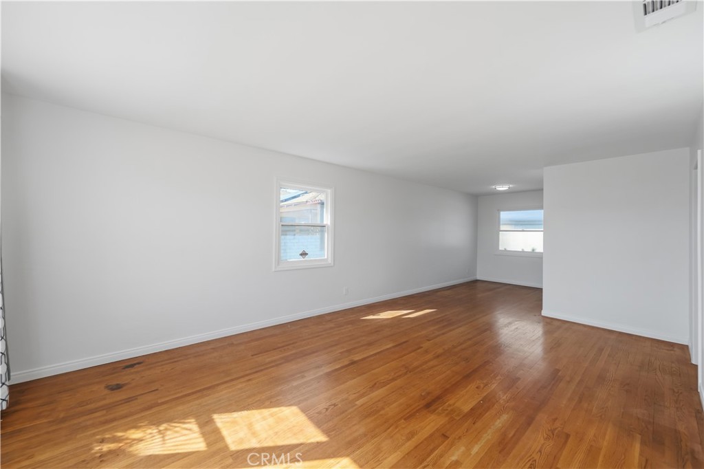 829 Sycamore Court Property Photo 6
