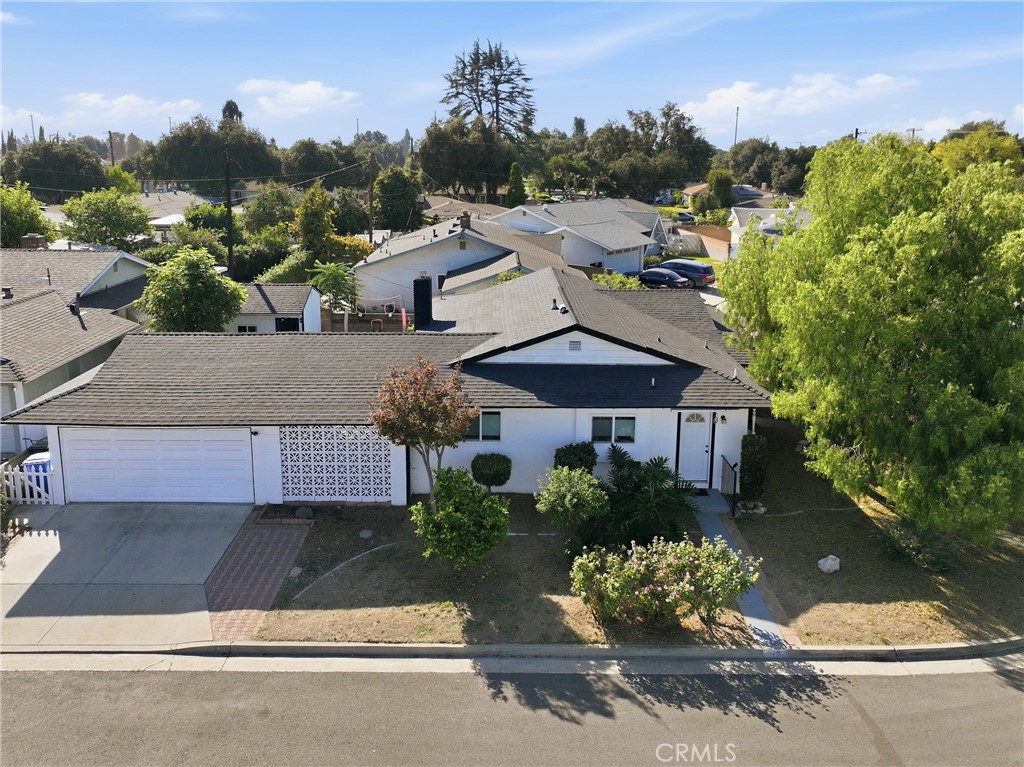 10762 Lynrose Property Photo 1