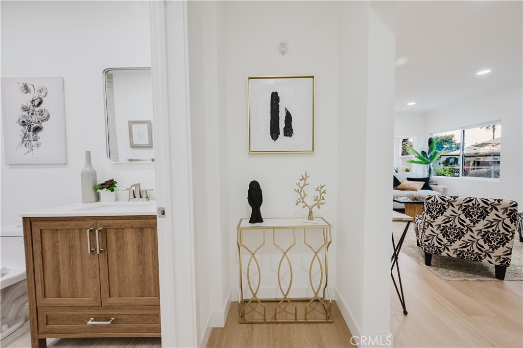 2108 Fashion Property Photo 14