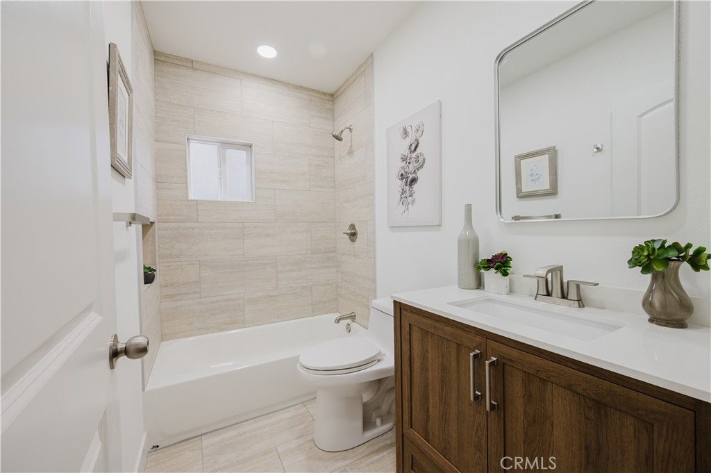 2108 Fashion Property Photo 15