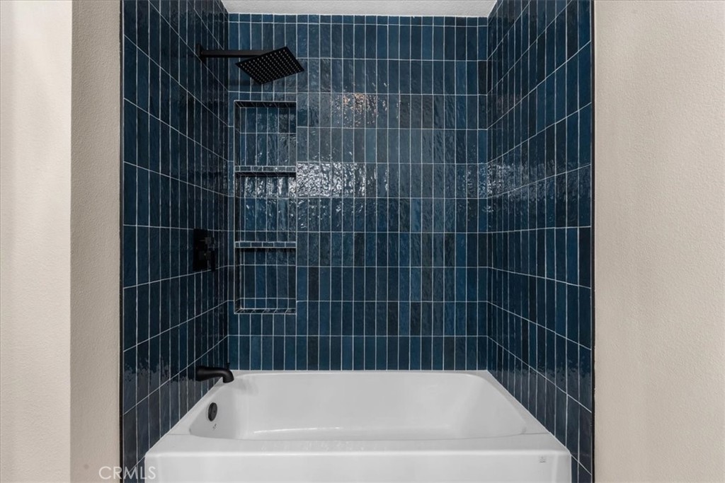 199 Chandon Property Photo 23