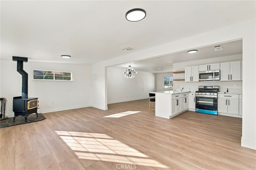27349 7th Property Photo 11