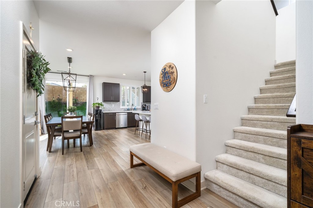 2460 Yellowstone Way Property Photo 4